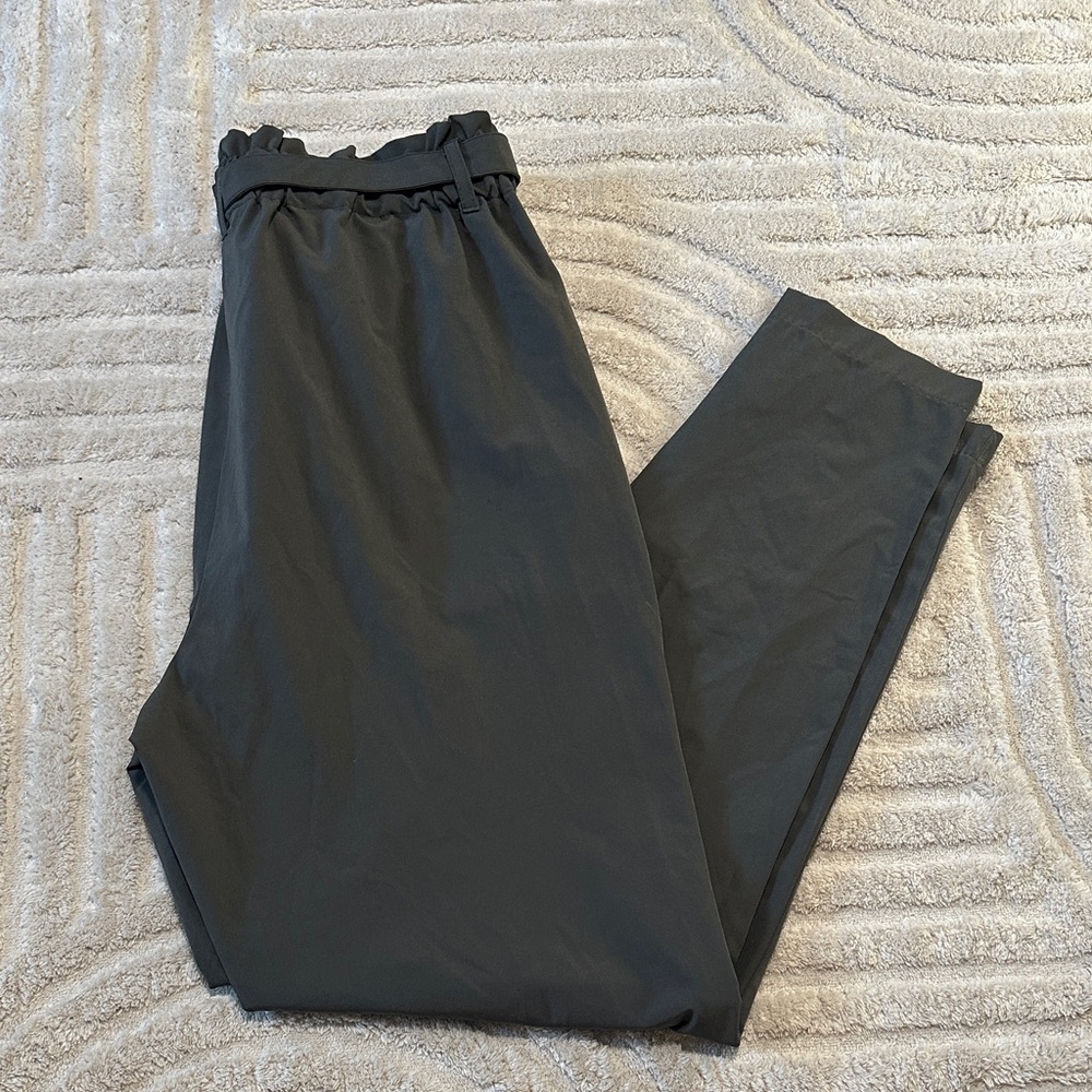 Elegant Paperbag Waist pants - Picture 3 of 8